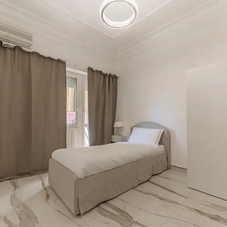 New - Elegant, Modern With Terrace *