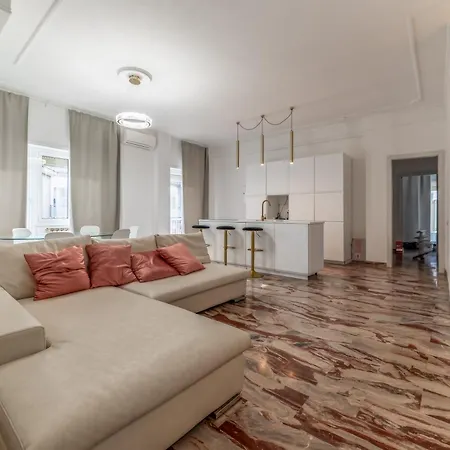 New - Elegant, Modern With Terrace Řím