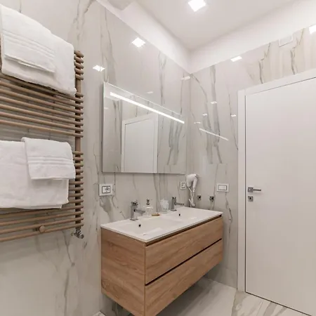 New - Elegant, Modern With Terrace Apartmán *